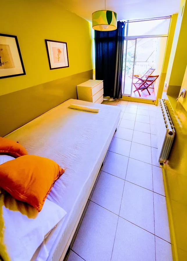 Garden House Hostel Barcelona By Feetup Hostels